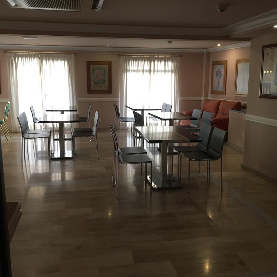 Hotel Avenida Leganes Luaran gambar